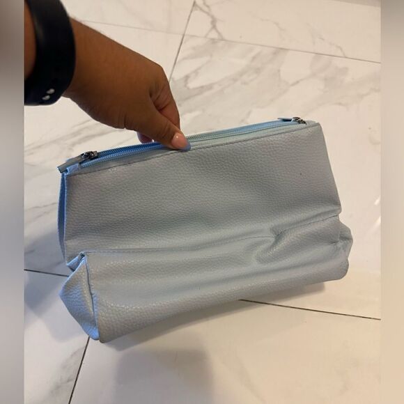 Baby blue leather cosmetic #16 - Picture 1 of 7